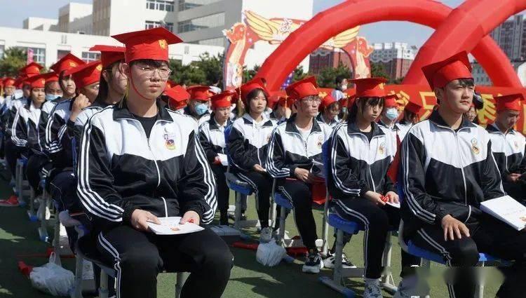华为 P70系列再曝：1.5K等深微四曲屏 影像新升级